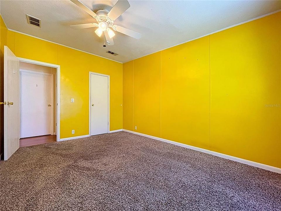 En Venta: $450,000 (4 camas, 2 baños, 2280 Pies cuadrados)