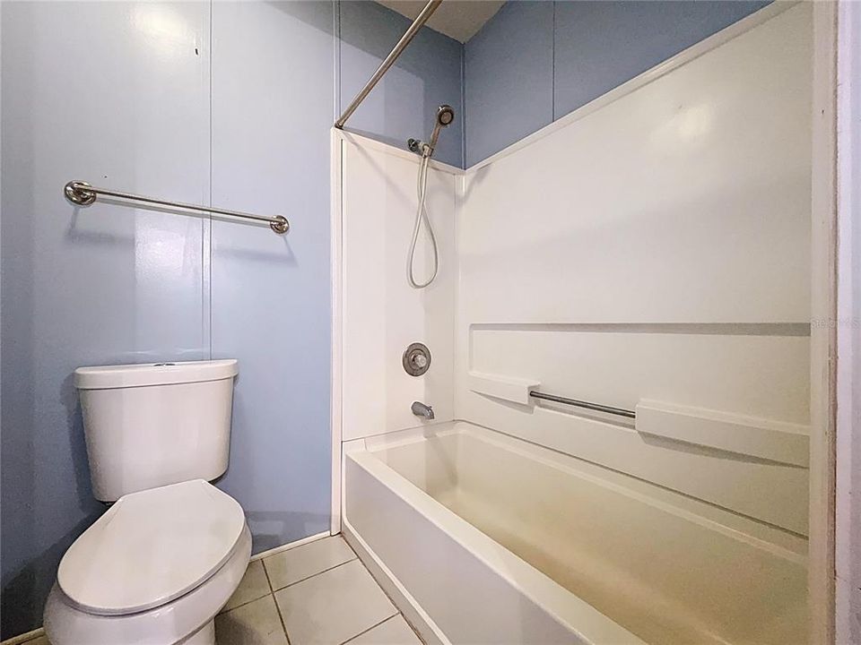 En Venta: $450,000 (4 camas, 2 baños, 2280 Pies cuadrados)