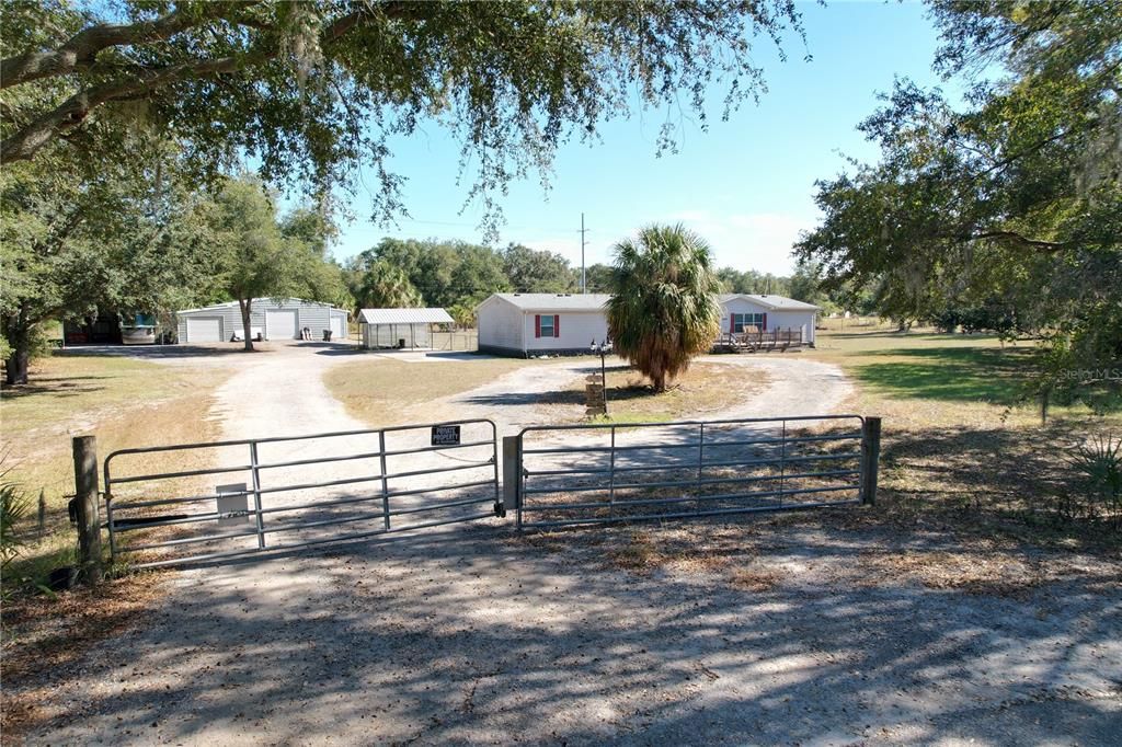 En Venta: $450,000 (4 camas, 2 baños, 2280 Pies cuadrados)