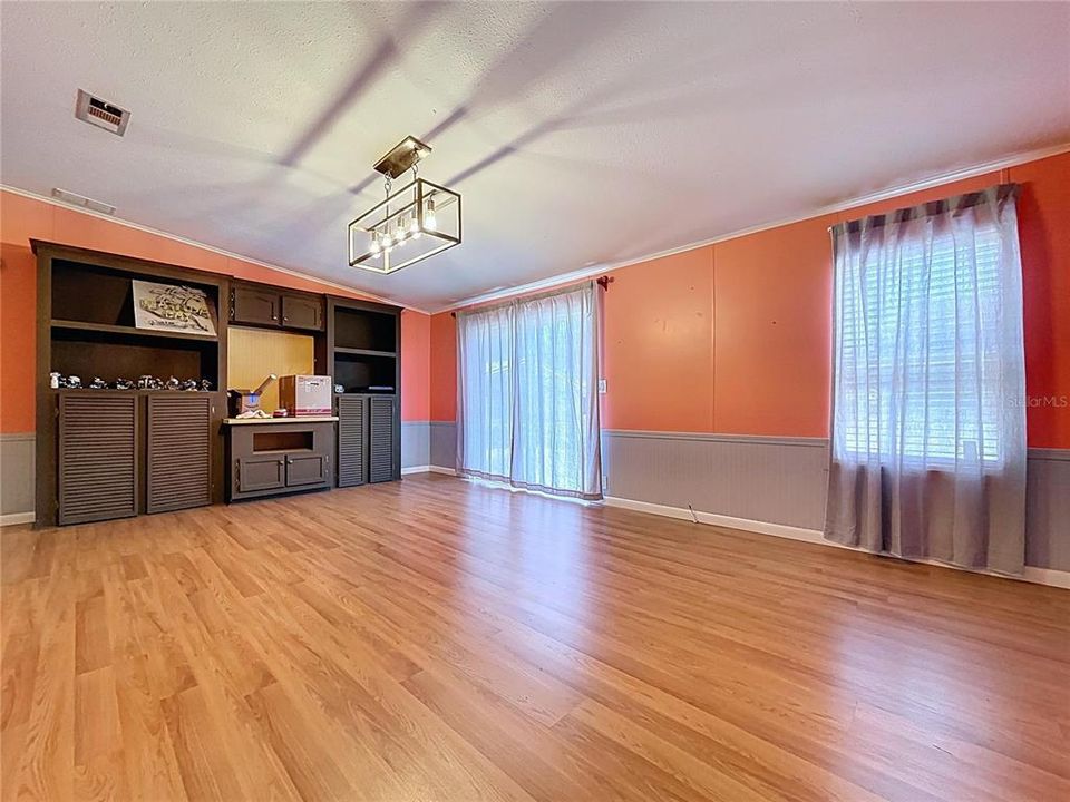 En Venta: $450,000 (4 camas, 2 baños, 2280 Pies cuadrados)