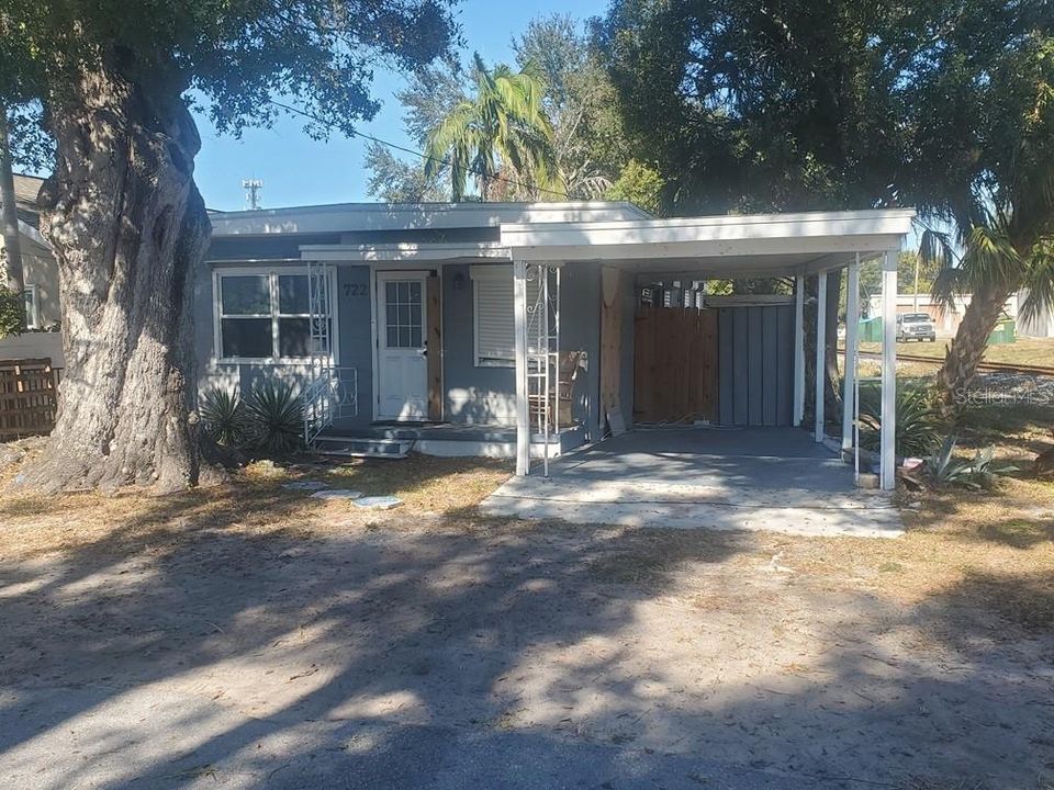 For Sale: $100,000 (2 beds, 1 baths, 756 Square Feet)