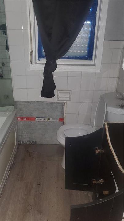 For Sale: $100,000 (2 beds, 1 baths, 756 Square Feet)