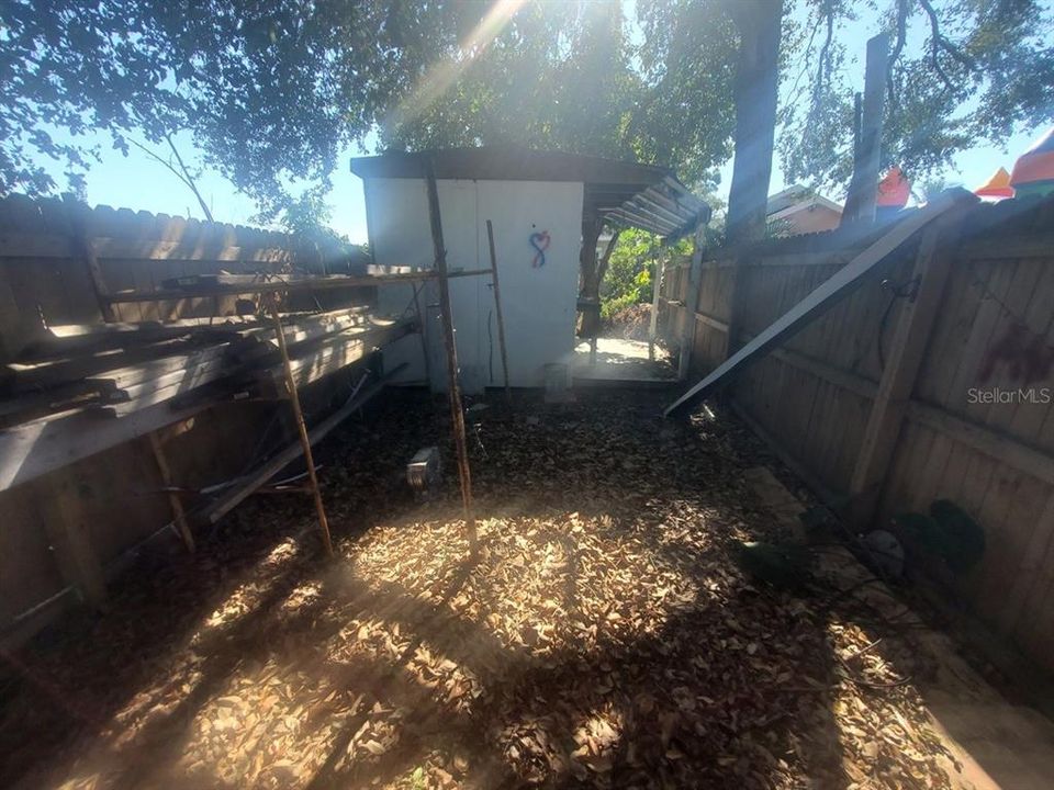 For Sale: $100,000 (2 beds, 1 baths, 756 Square Feet)