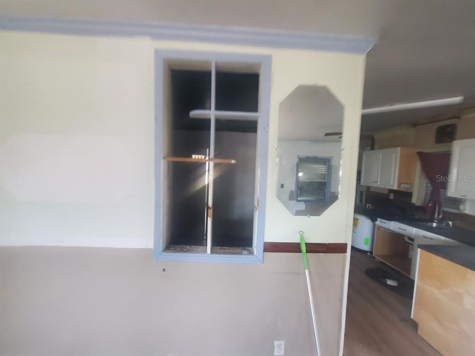 For Sale: $100,000 (2 beds, 1 baths, 756 Square Feet)