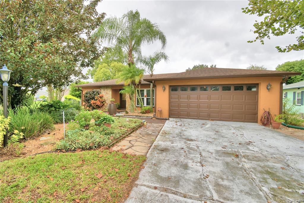 En Venta: $399,000 (3 camas, 2 baños, 1943 Pies cuadrados)