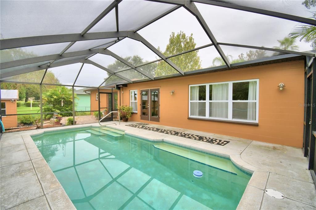 En Venta: $399,000 (3 camas, 2 baños, 1943 Pies cuadrados)