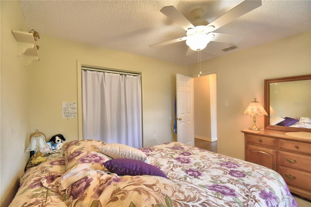 En Venta: $399,000 (3 camas, 2 baños, 1943 Pies cuadrados)