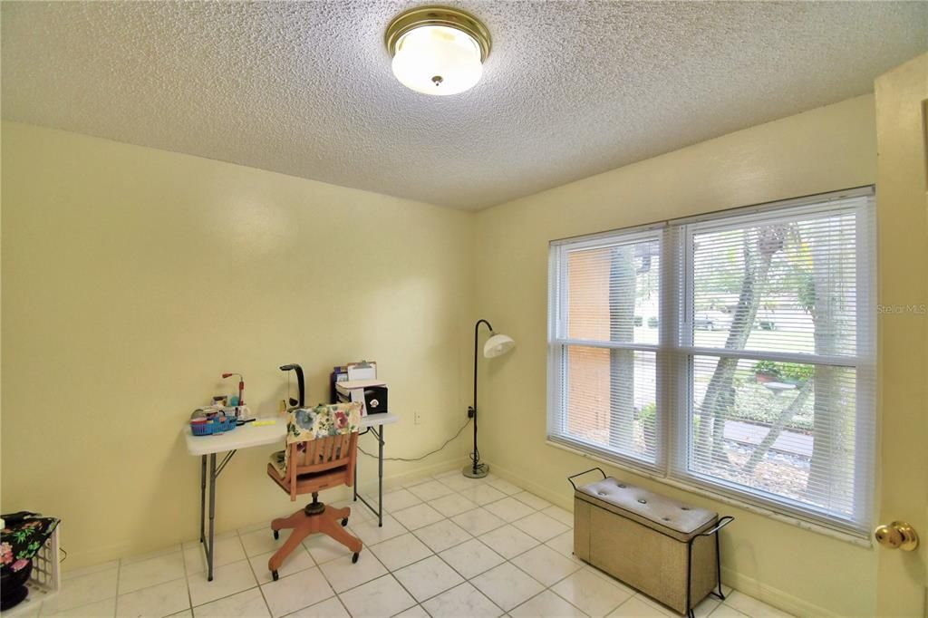 En Venta: $399,000 (3 camas, 2 baños, 1943 Pies cuadrados)