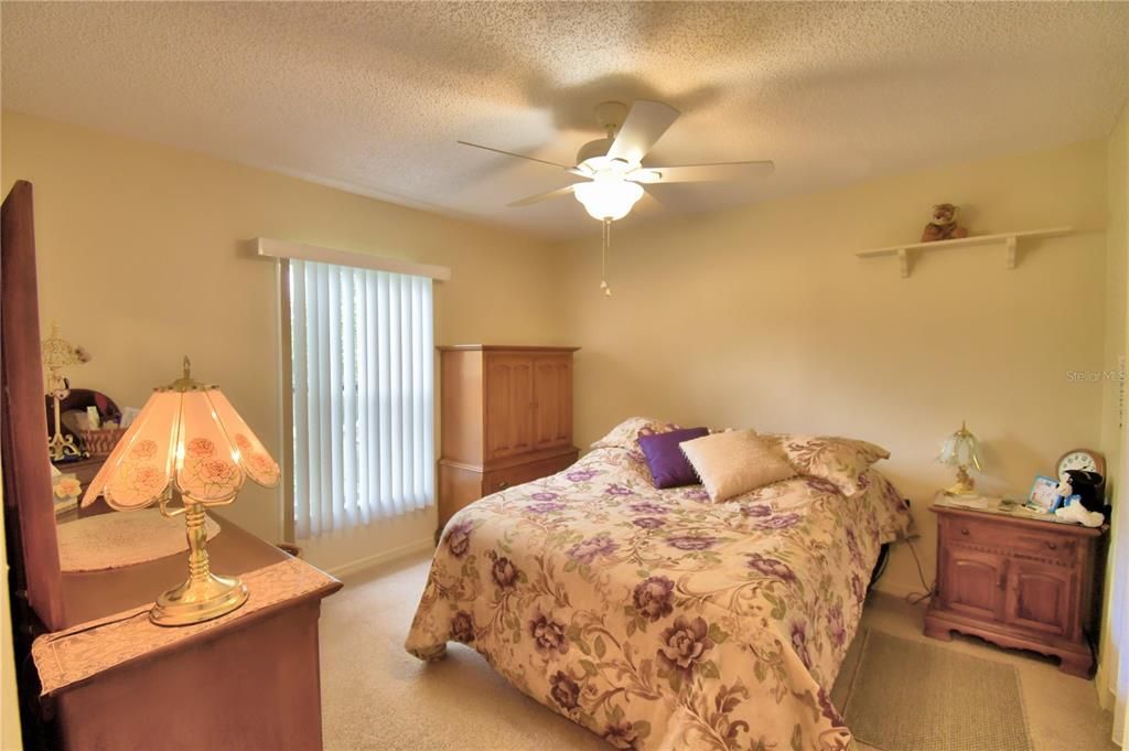 En Venta: $399,000 (3 camas, 2 baños, 1943 Pies cuadrados)