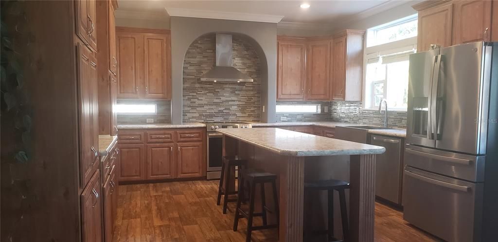 待售: $450,000 (3 贝兹, 2 浴室, 2034 平方英尺)