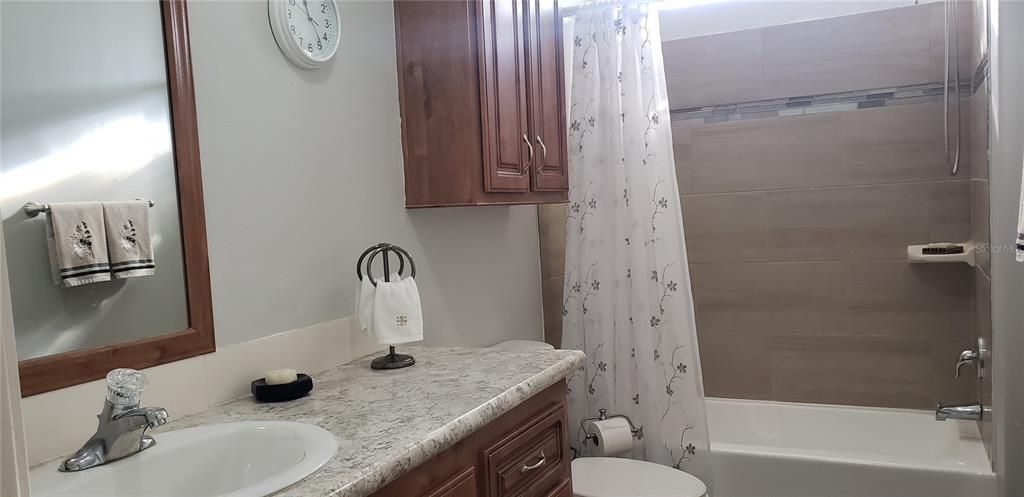 待售: $450,000 (3 贝兹, 2 浴室, 2034 平方英尺)