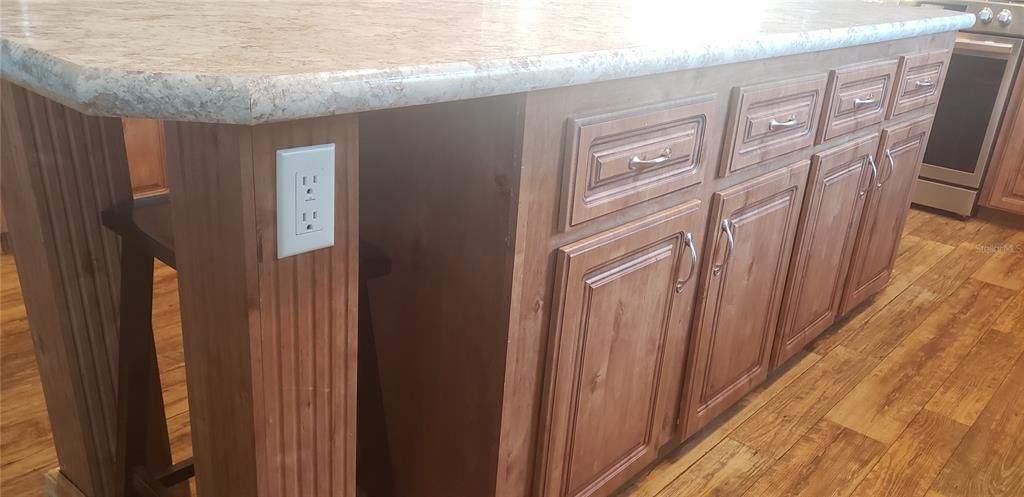 待售: $450,000 (3 贝兹, 2 浴室, 2034 平方英尺)