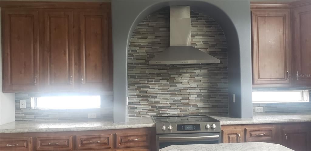 待售: $450,000 (3 贝兹, 2 浴室, 2034 平方英尺)