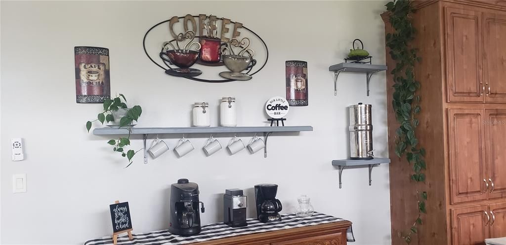 待售: $450,000 (3 贝兹, 2 浴室, 2034 平方英尺)