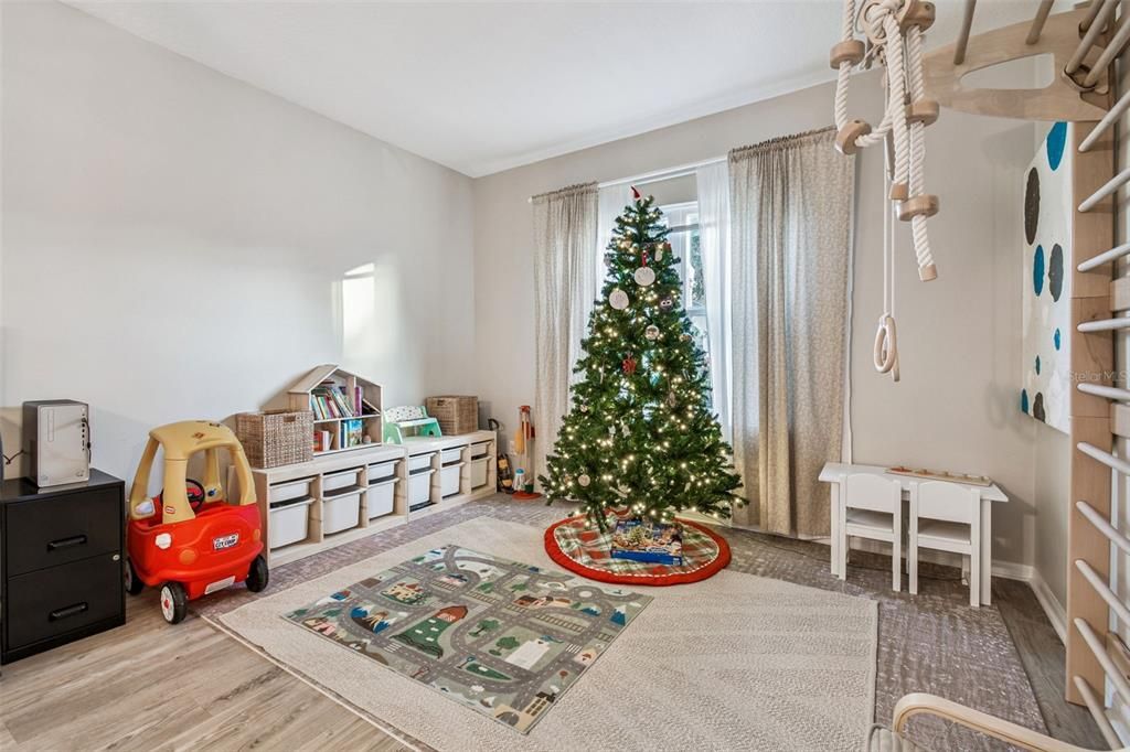 待售: $599,900 (4 贝兹, 3 浴室, 2206 平方英尺)