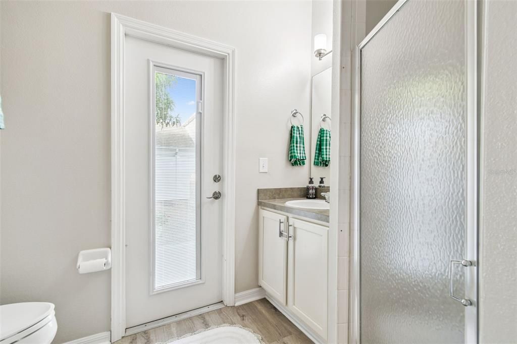 待售: $599,900 (4 贝兹, 3 浴室, 2206 平方英尺)