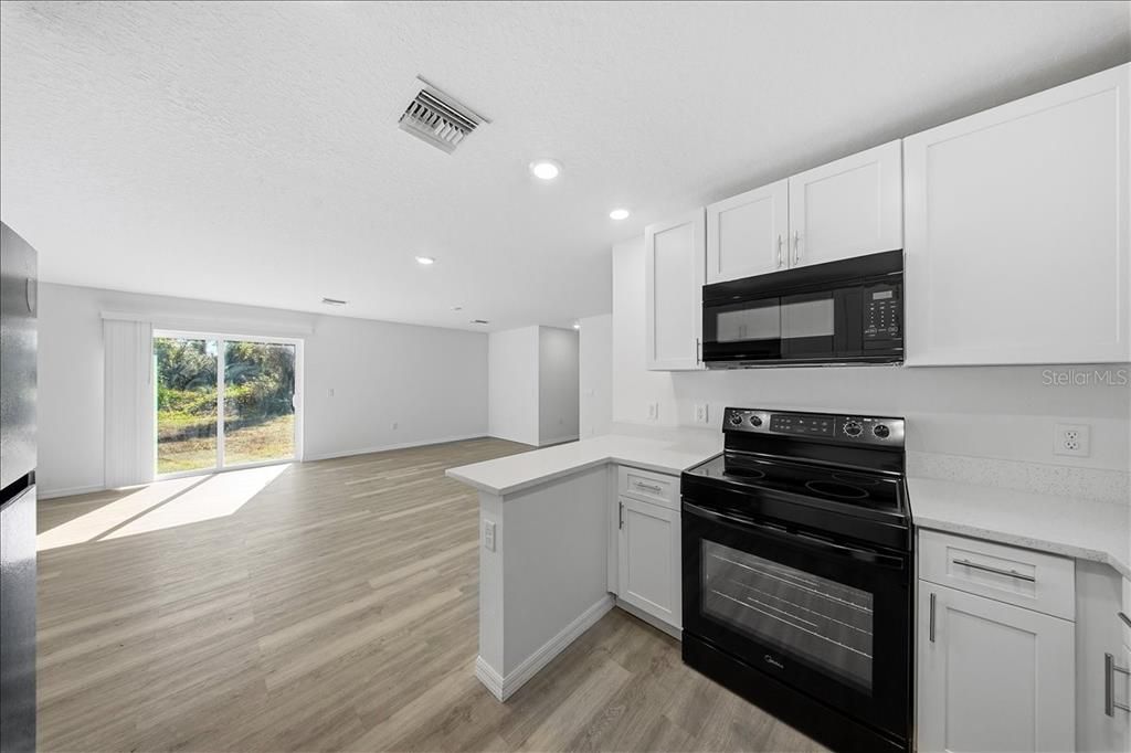 待售: $320,000 (3 贝兹, 2 浴室, 1600 平方英尺)