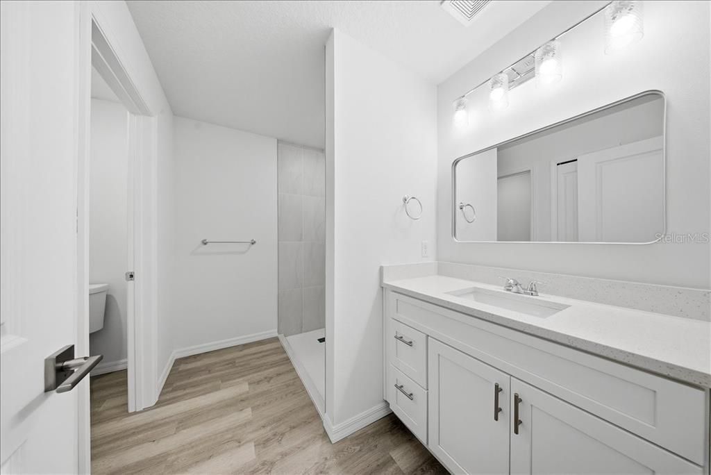 待售: $320,000 (3 贝兹, 2 浴室, 1600 平方英尺)