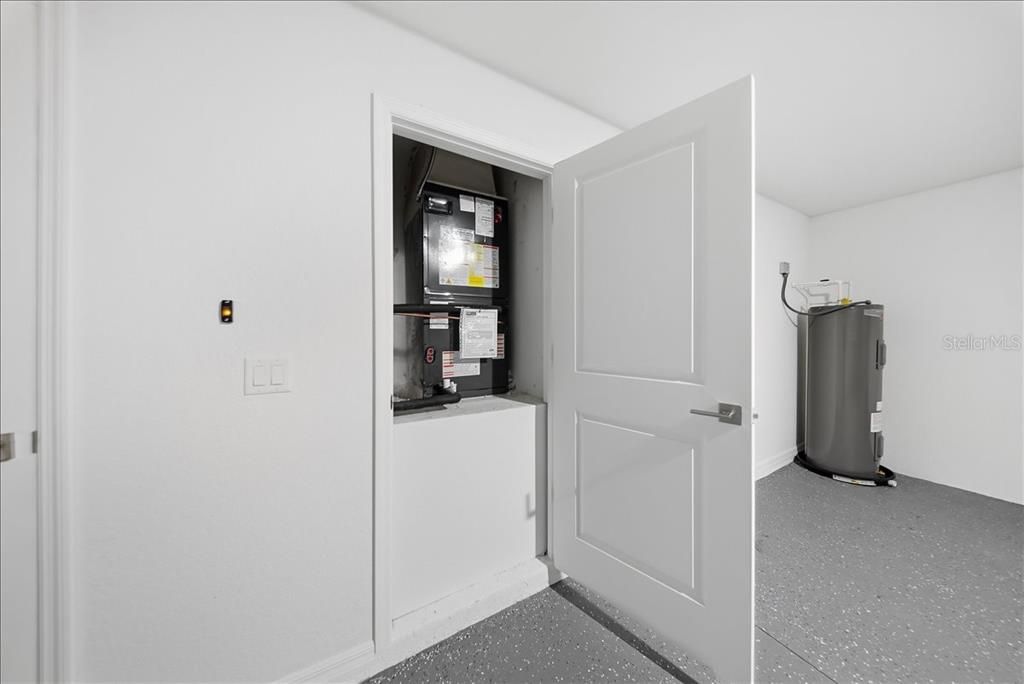 待售: $320,000 (3 贝兹, 2 浴室, 1600 平方英尺)