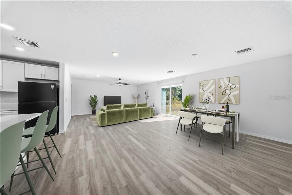 待售: $320,000 (3 贝兹, 2 浴室, 1600 平方英尺)