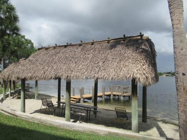 待售: $96,000 (1 贝兹, 1 浴室, 680 平方英尺)