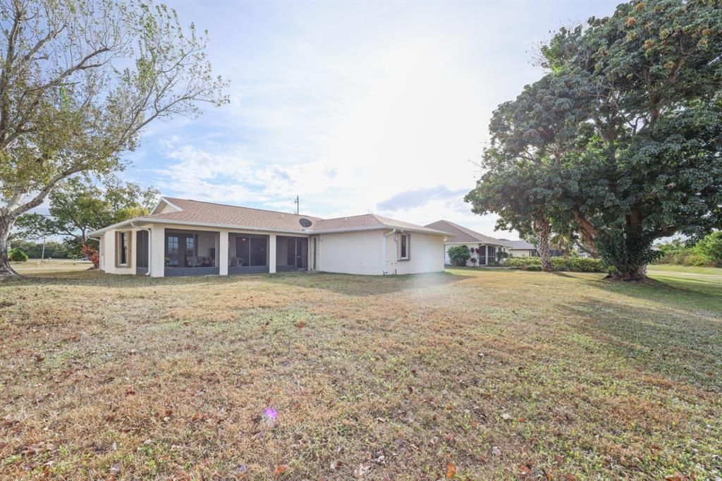 For Sale: $349,000 (3 beds, 2 baths, 1834 Square Feet)