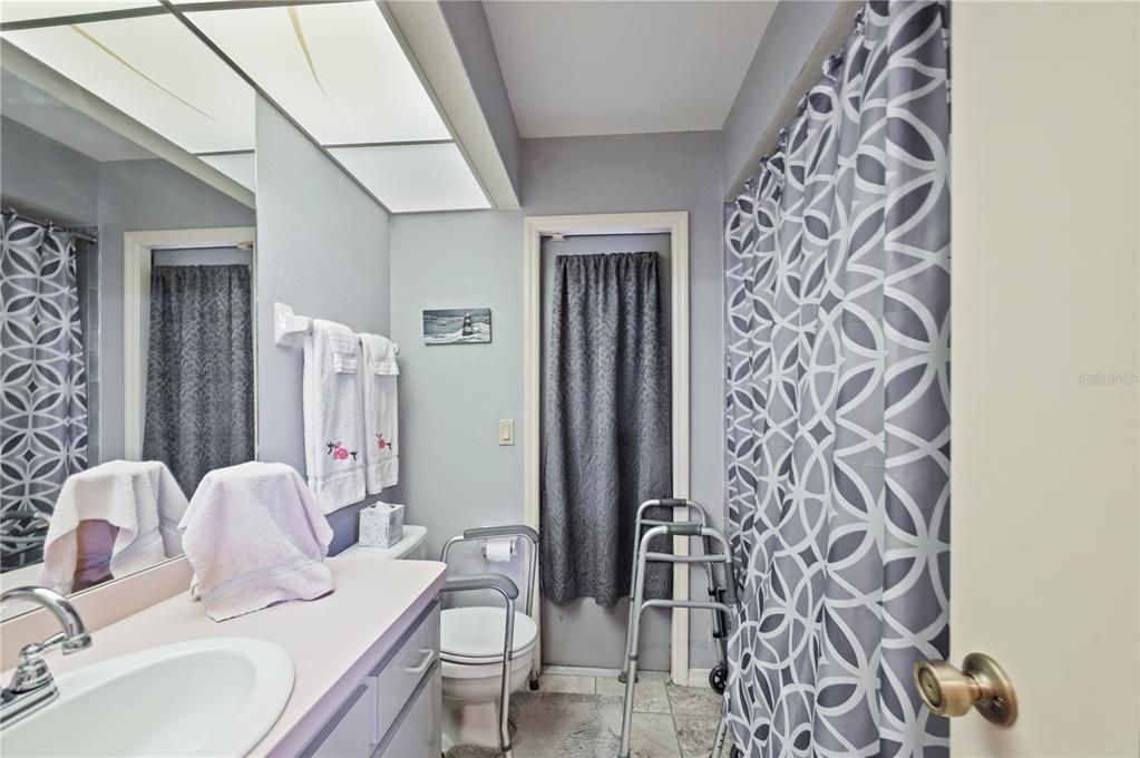 For Sale: $349,000 (3 beds, 2 baths, 1834 Square Feet)