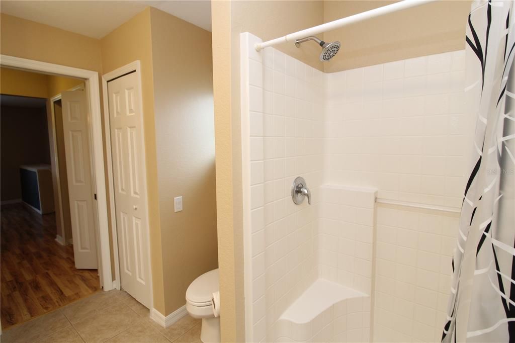 En Venta: $309,999 (3 camas, 2 baños, 1630 Pies cuadrados)