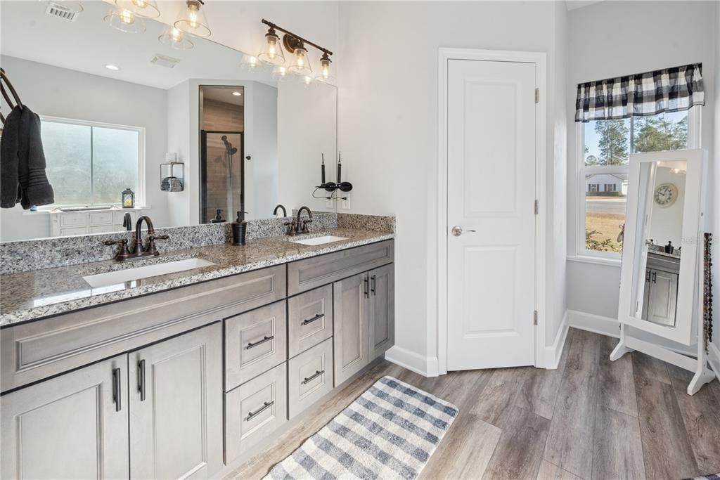 待售: $415,000 (3 贝兹, 2 浴室, 1616 平方英尺)