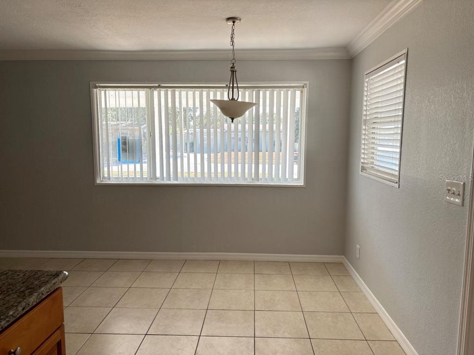 For Sale: $299,000 (3 beds, 2 baths, 1176 Square Feet)