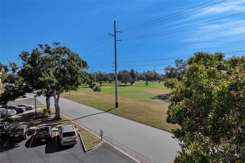 待售: $220,000 (2 贝兹, 2 浴室, 1400 平方英尺)