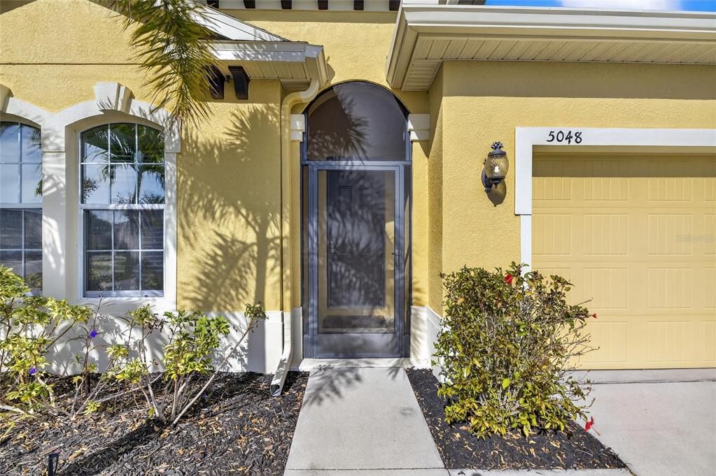 На продажу: $370,000 (4 спален, 2 ванн, 2043 Квадратных фут)