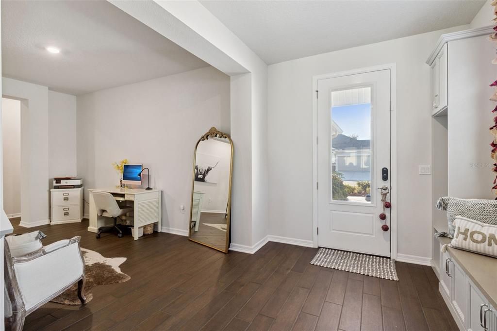 For Sale: $550,000 (4 beds, 3 baths, 2721 Square Feet)