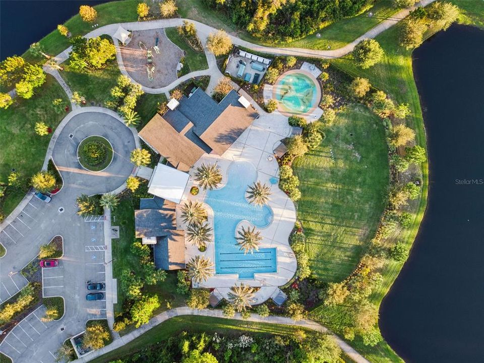 For Sale: $550,000 (4 beds, 3 baths, 2721 Square Feet)