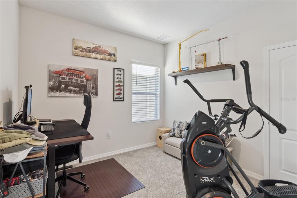 For Sale: $550,000 (4 beds, 3 baths, 2721 Square Feet)