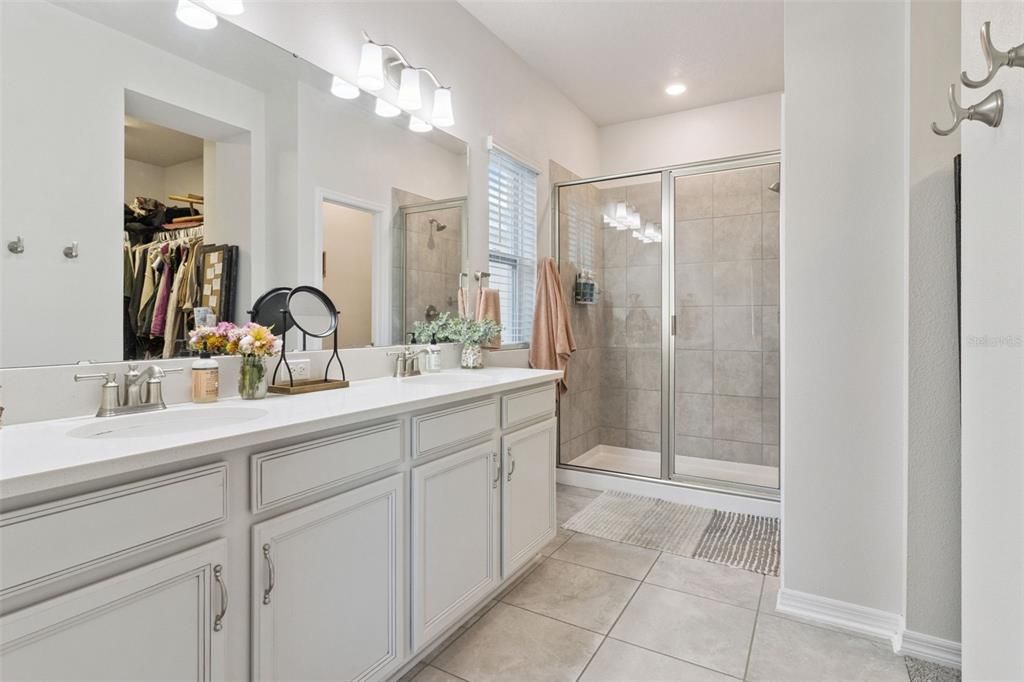 For Sale: $550,000 (4 beds, 3 baths, 2721 Square Feet)