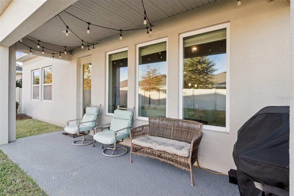 For Sale: $550,000 (4 beds, 3 baths, 2721 Square Feet)