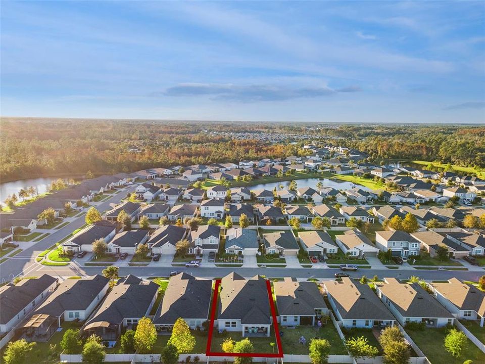 For Sale: $550,000 (4 beds, 3 baths, 2721 Square Feet)