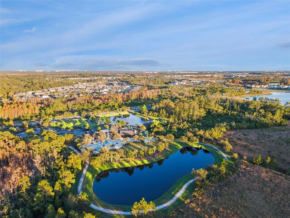 For Sale: $550,000 (4 beds, 3 baths, 2721 Square Feet)