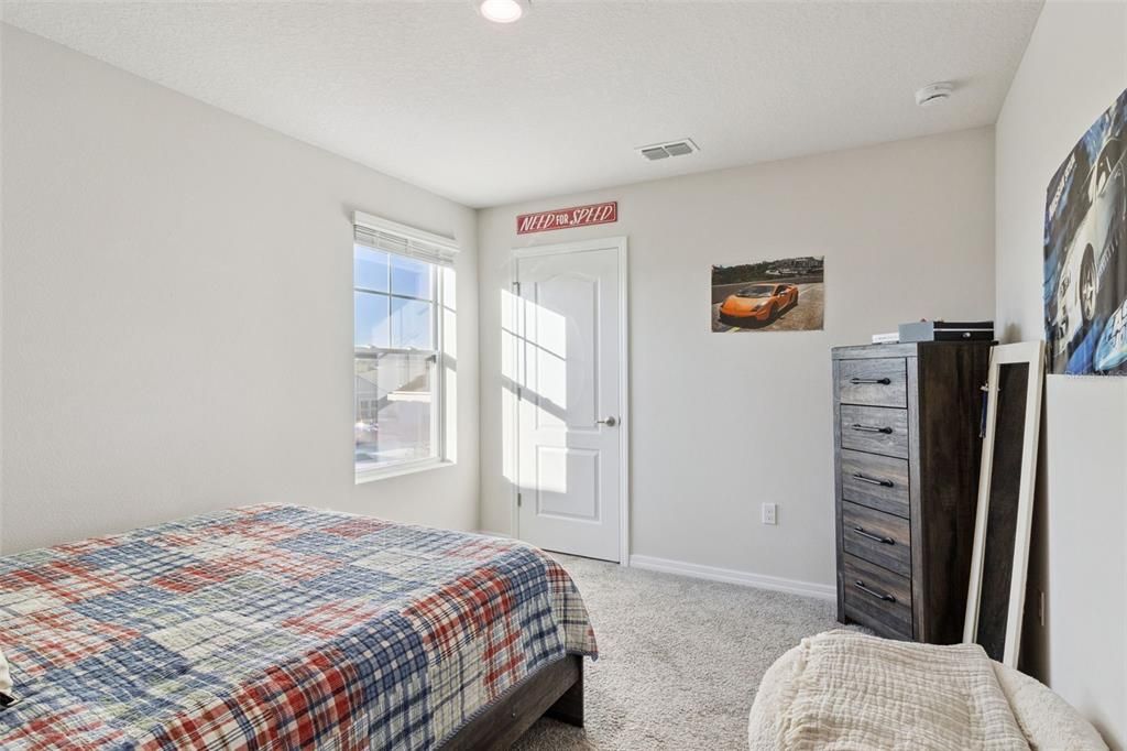 For Sale: $550,000 (4 beds, 3 baths, 2721 Square Feet)