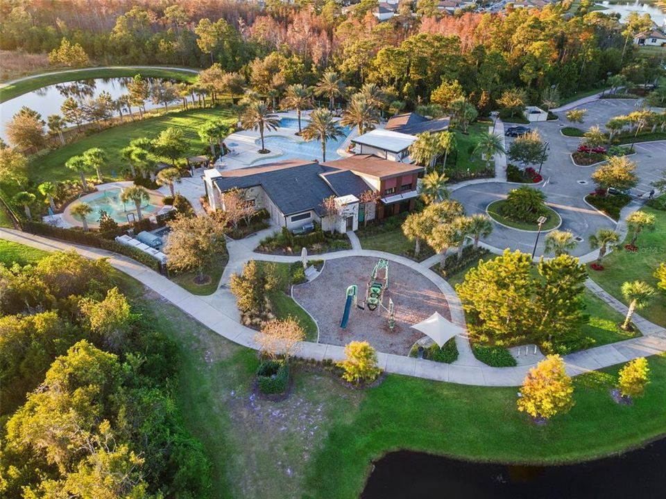 For Sale: $550,000 (4 beds, 3 baths, 2721 Square Feet)