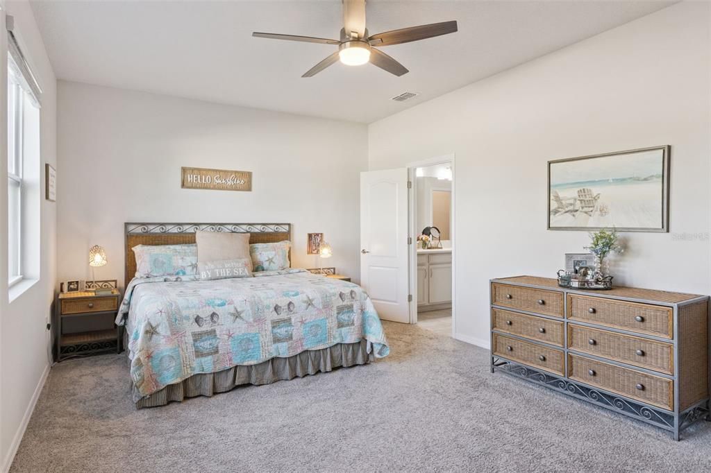 For Sale: $550,000 (4 beds, 3 baths, 2721 Square Feet)