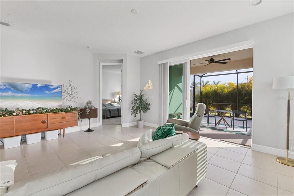 For Rent: $2,700 (2 beds, 2 baths, 1625 Square Feet)