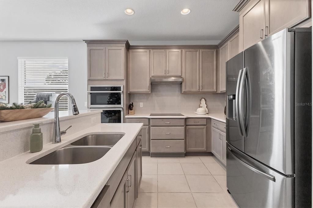 For Rent: $2,700 (2 beds, 2 baths, 1625 Square Feet)