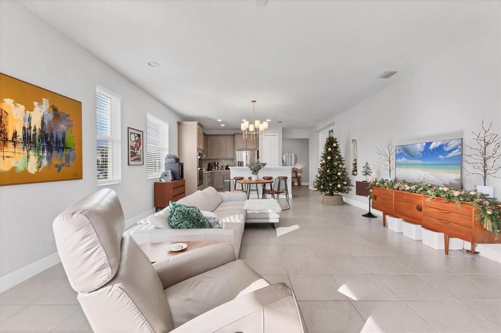 For Rent: $2,700 (2 beds, 2 baths, 1625 Square Feet)