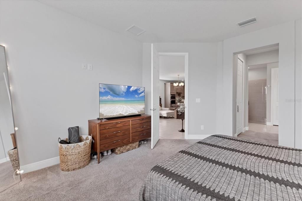 For Rent: $2,700 (2 beds, 2 baths, 1625 Square Feet)