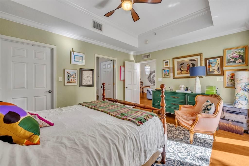 For Sale: $499,900 (3 beds, 2 baths, 1430 Square Feet)