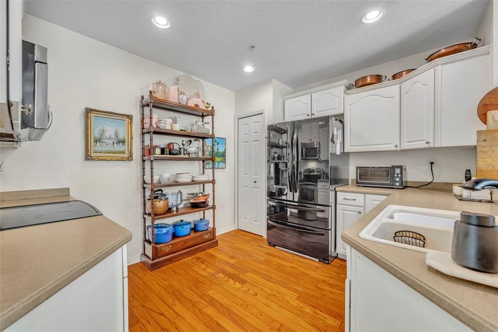 For Sale: $499,900 (3 beds, 2 baths, 1430 Square Feet)