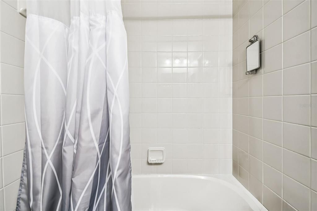 待售: $324,900 (4 贝兹, 3 浴室, 1946 平方英尺)