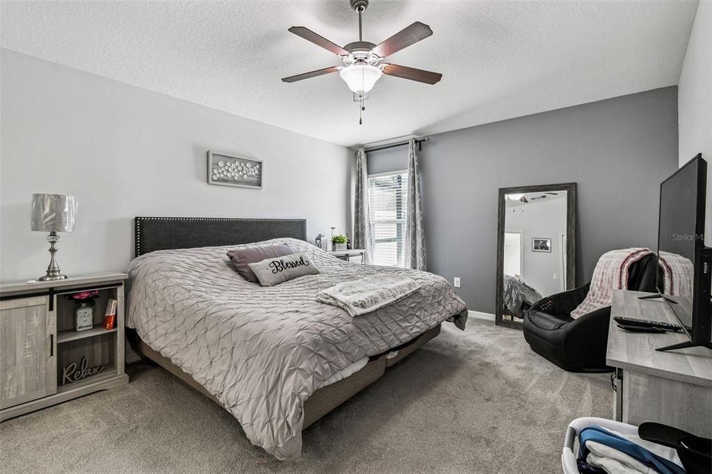 待售: $324,900 (4 贝兹, 3 浴室, 1946 平方英尺)